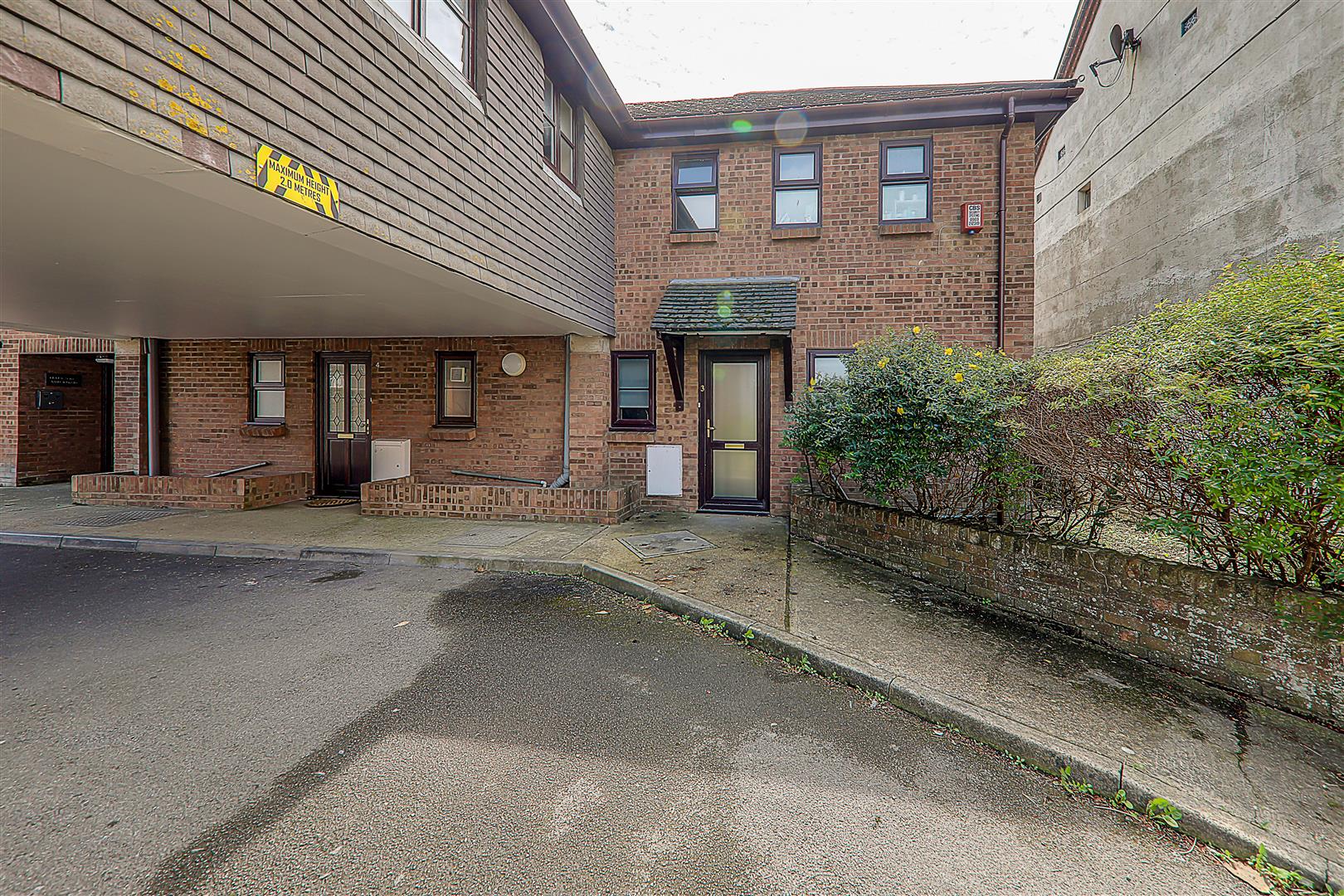 Flat | Linden Road, Littlehampton, BN17 | To Let